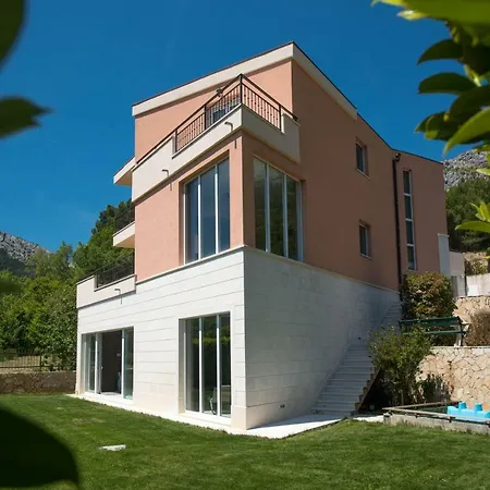 Villa Villa Solin *