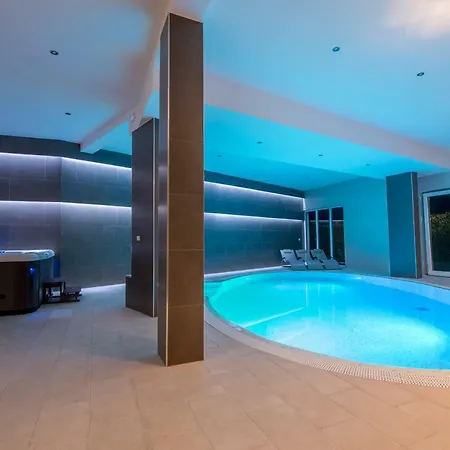 Villa Solin Villa *