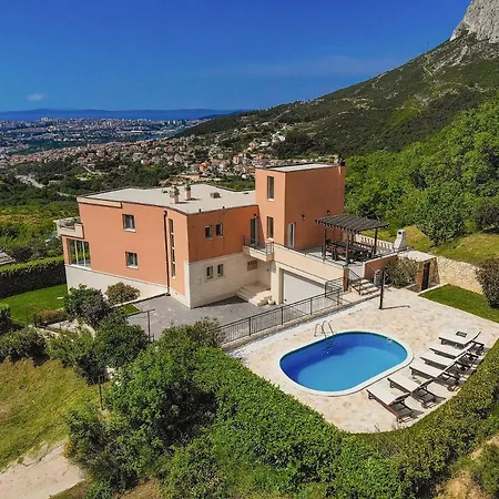 Villa Villa Solin